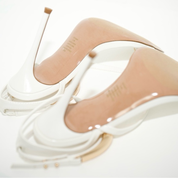 Steve Madden Tia Heels in White with Gold Hardware Women’s Size 8.5 New In Box! - Picture 12 of 14